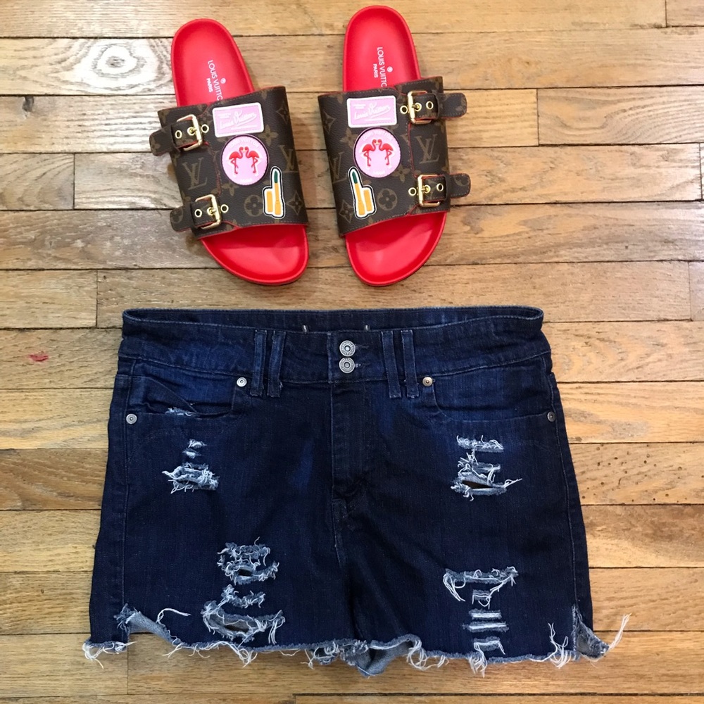 Levi’s Distressed Festival Cut Off Shorts